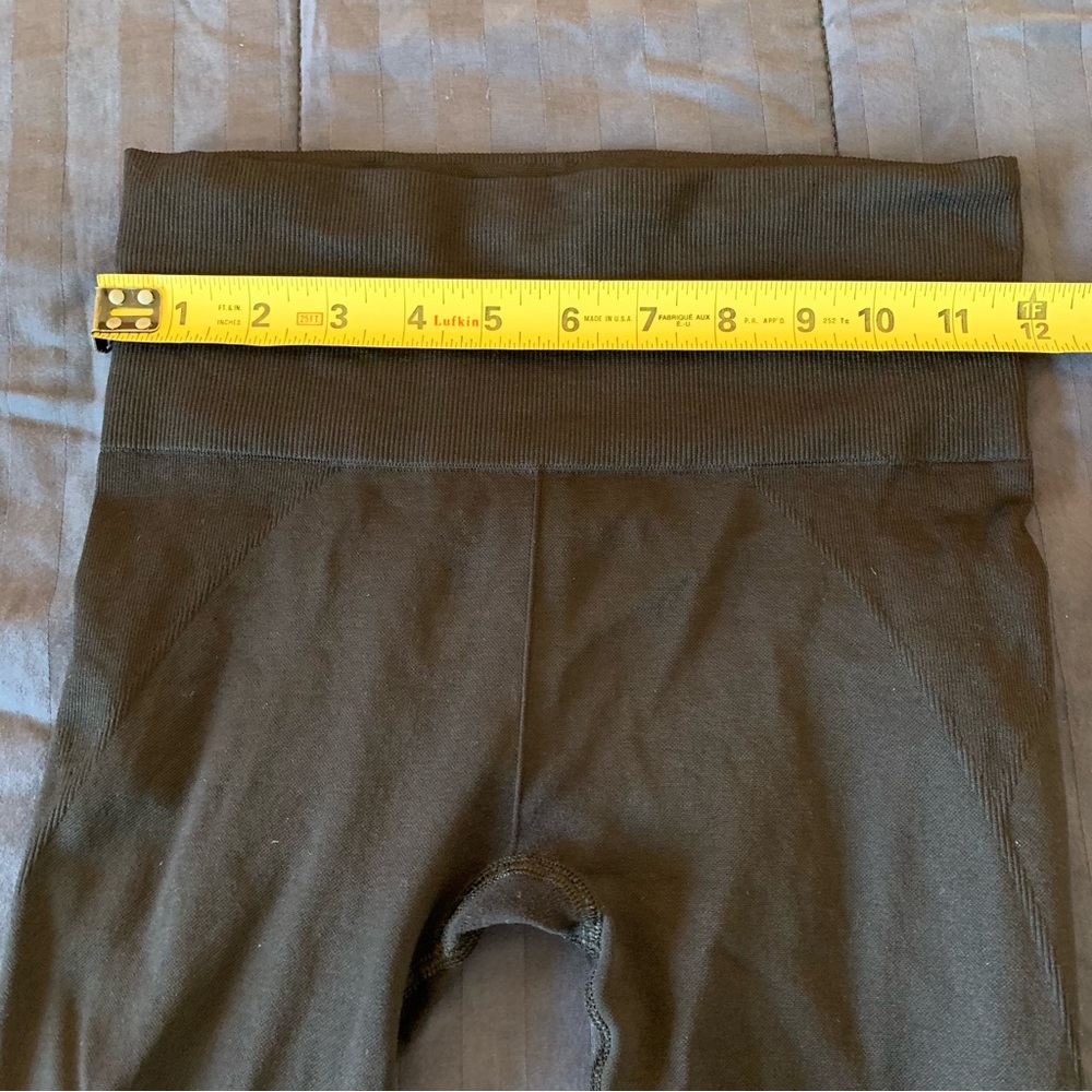 Athleta Breakthrough Laser Cut Tights Size XS - Picture 4 of 11